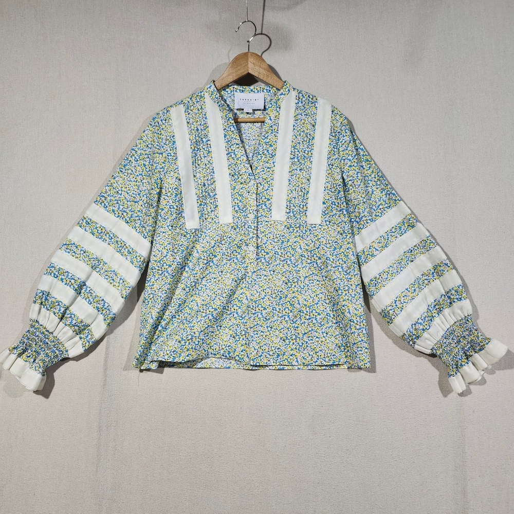 The Shirt Rochelle Behrens Floral Pintuck Blouse Blue Yellow Smocked Cuff Large